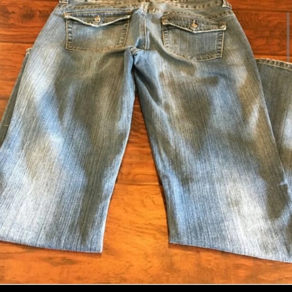 Guess Jeans - Picture 3 of 4